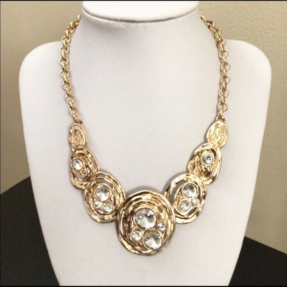 NWOT. Statement Gold Tone & Rhinestones Necklace. - Picture 2 of 9